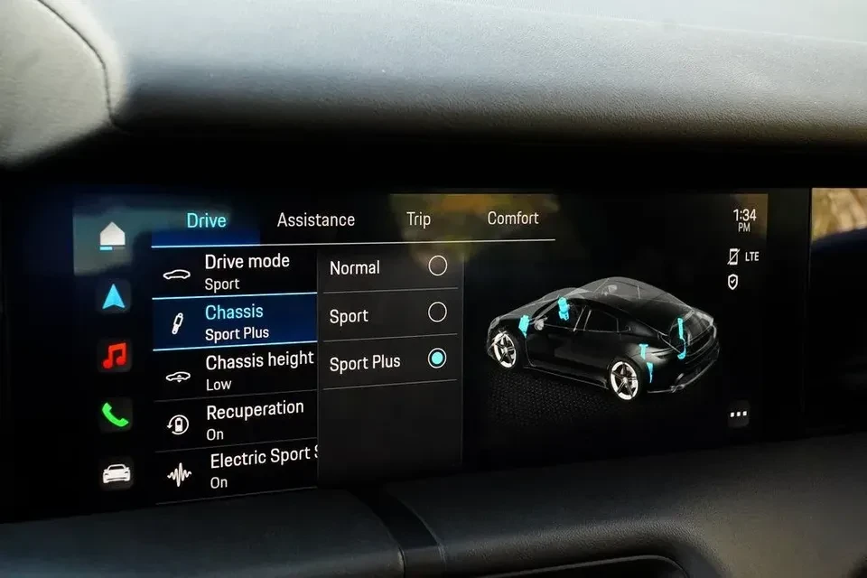 2020 Porsche Taycan 4S - Image 8 of 19