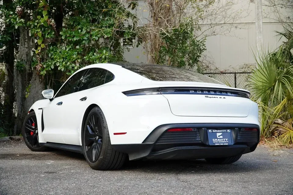 2020 Porsche Taycan 4S - Image 15 of 19