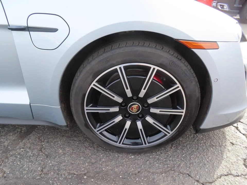 2020 Porsche Taycan 4S - Image 8 of 20