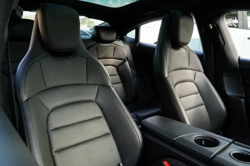 2020 Porsche Taycan 4S - Image 18 of 19