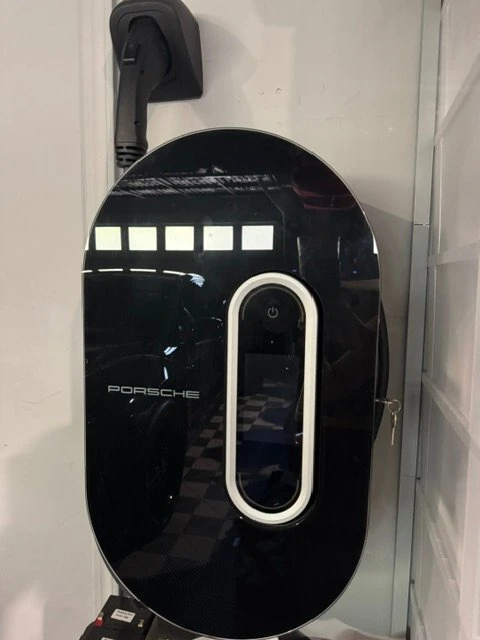 2020 Porsche Taycan 4S - Image 18 of 18