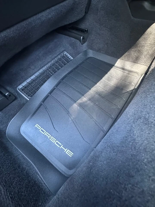 2020 Porsche Taycan 4S - Image 13 of 18
