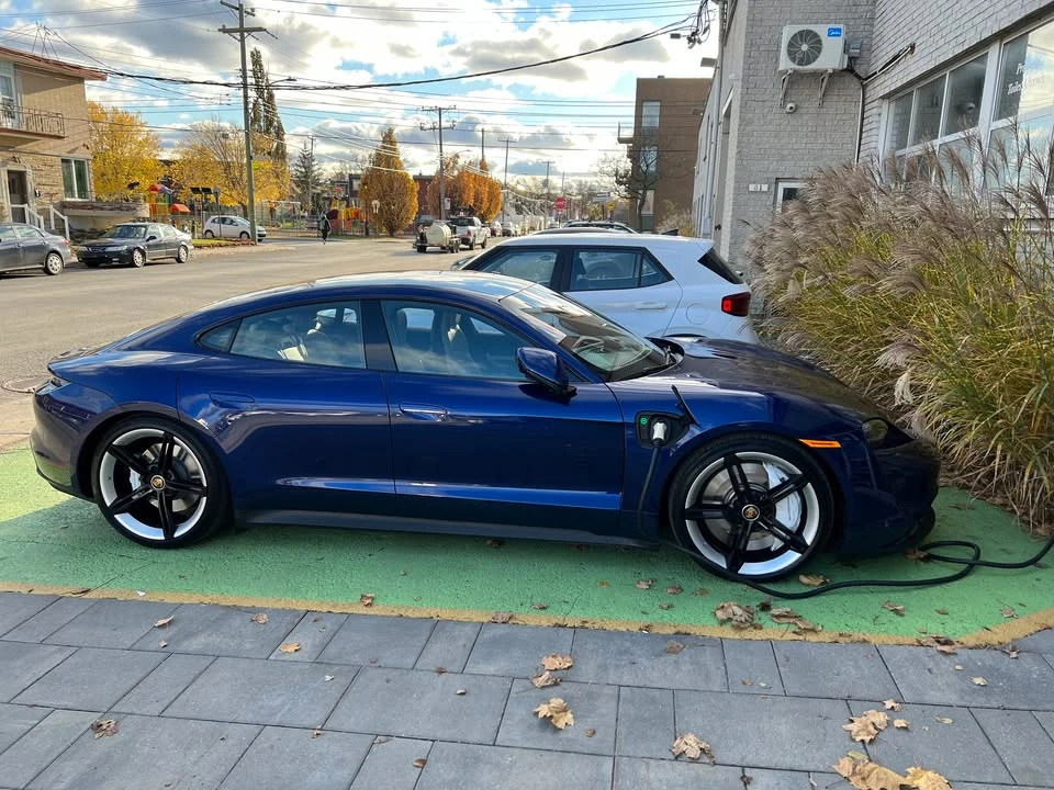 2020 Porsche Taycan 4S - Image 3 of 4