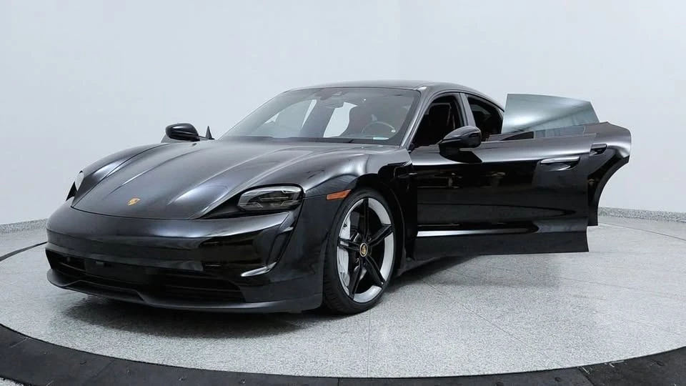 2020 Porsche Taycan 4S - Image 9 of 20