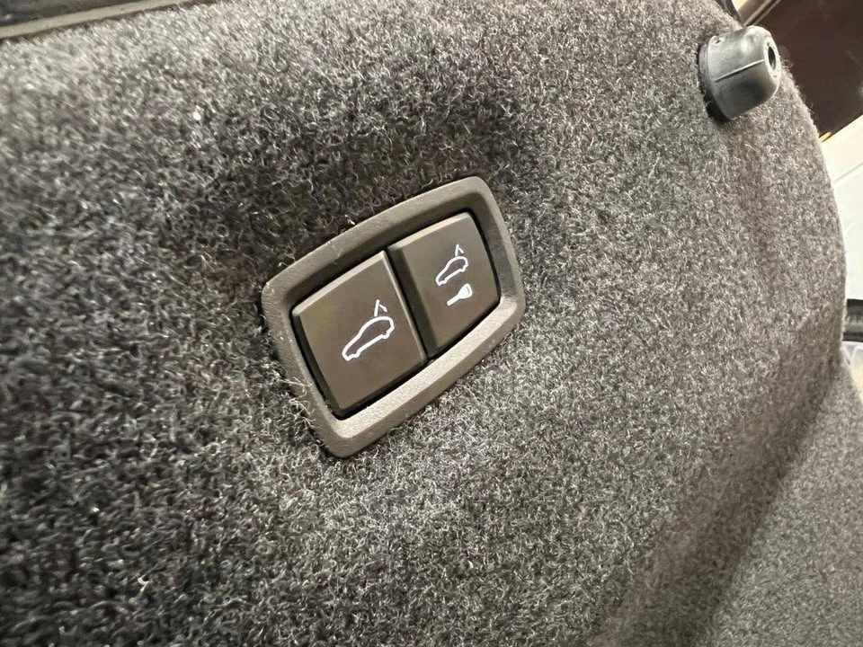 2020 Porsche Taycan 4S - Image 10 of 20