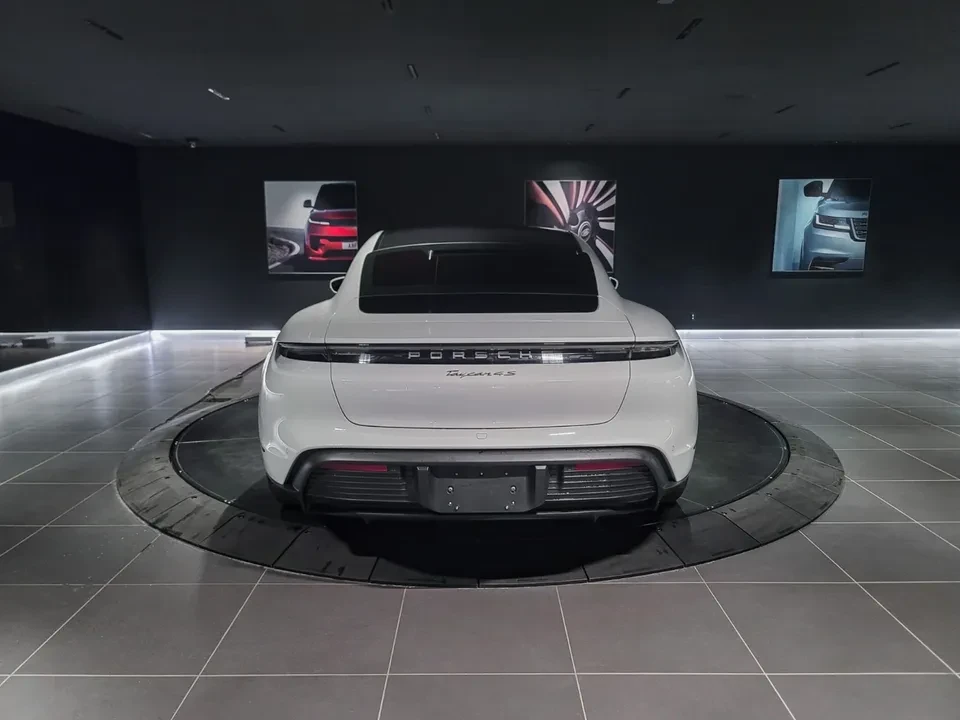 2020 Porsche Taycan 4S - Image 6 of 13