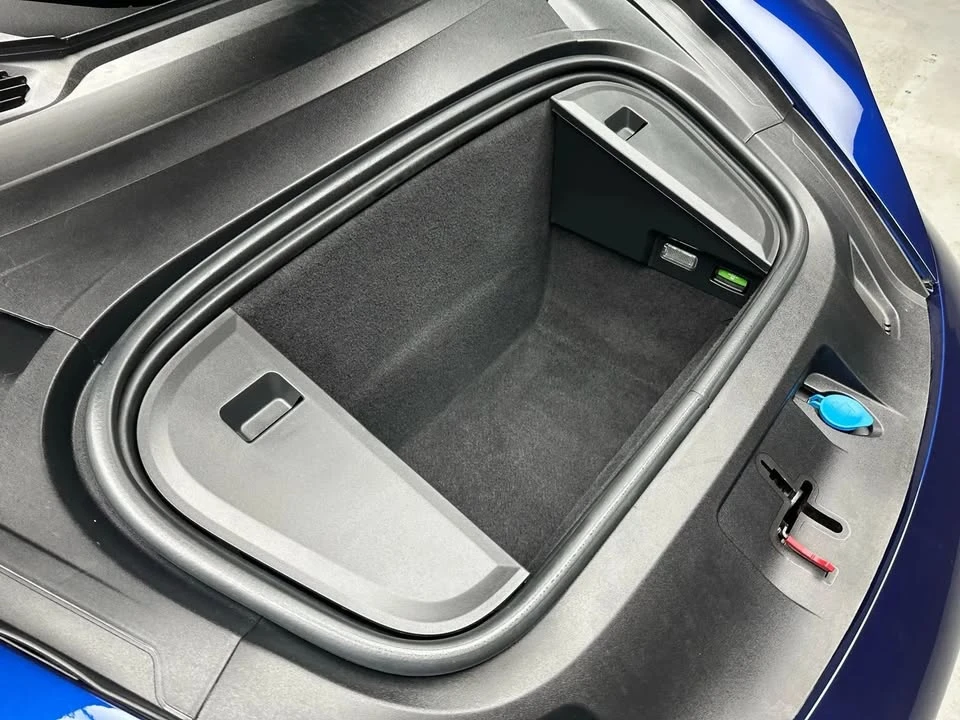 2020 Porsche Taycan - Image 13 of 19