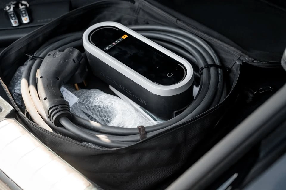 2020 Porsche Taycan Turbo - Image 10 of 20