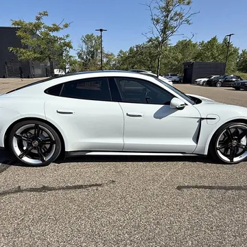 2020 Porsche Taycan Turbo