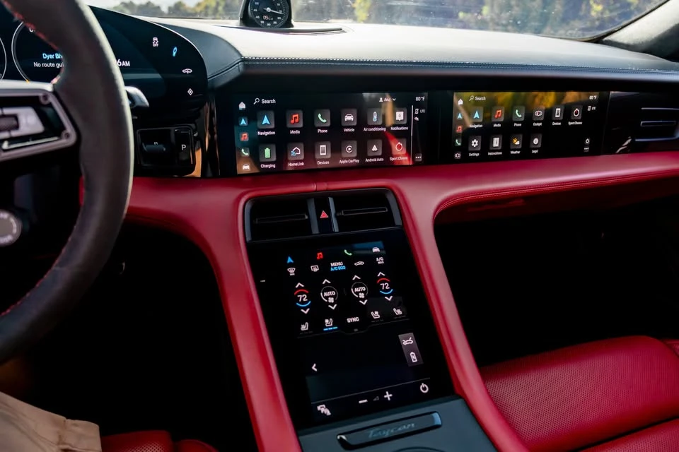 2020 Porsche Taycan Turbo - Image 16 of 19