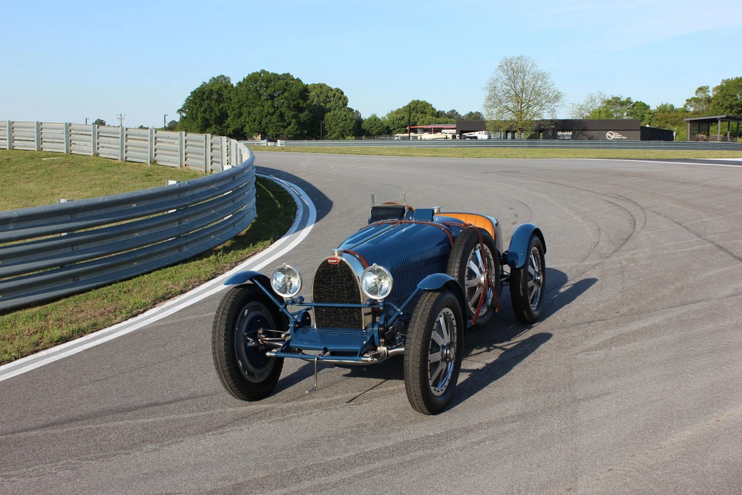 2020 Bugatti - Image 6 of 12