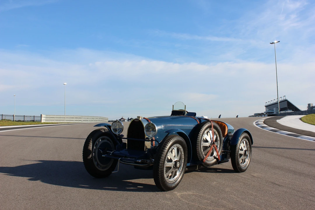 2020 Bugatti - Image 9 of 12