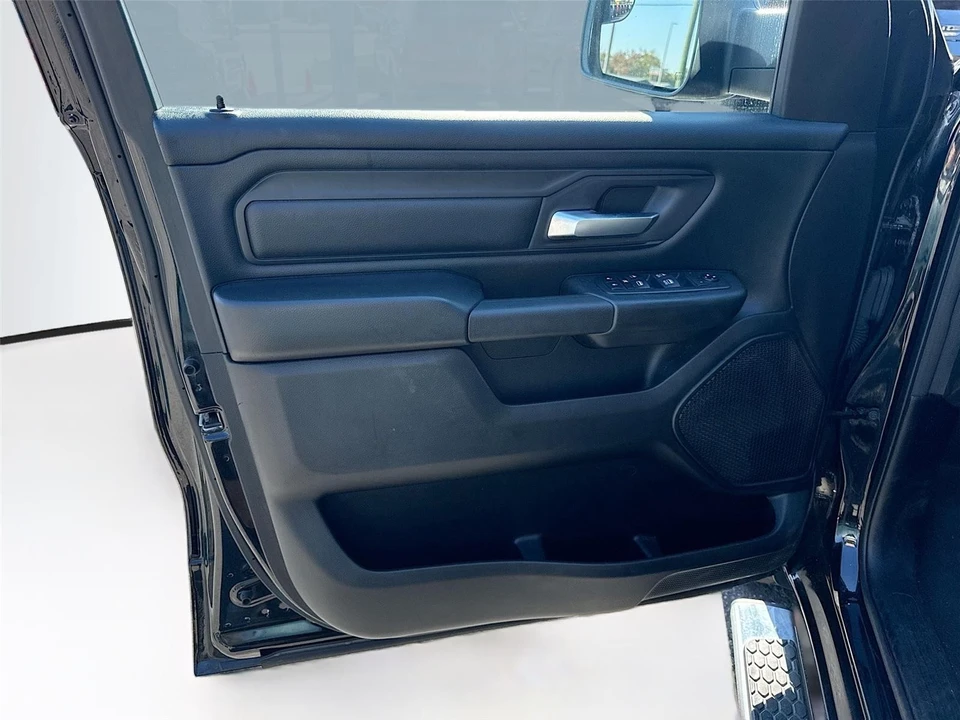 2020 Ram 1500 2nd Gen - Image 9 of 16