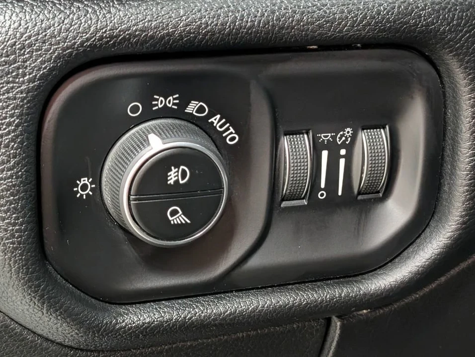 2020 Ram 1500 2nd Gen - Image 11 of 30
