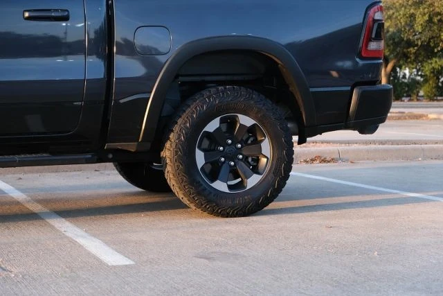 2020 Ram 1500 - Image 11 of 31