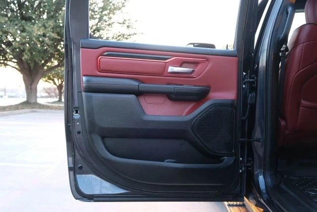 2020 Ram 1500 - Image 24 of 31