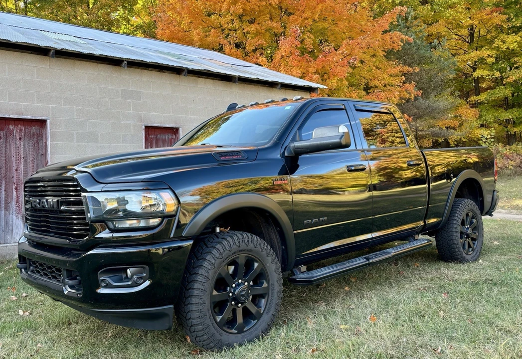 2020 Ram 2500 - Image 2 of 7