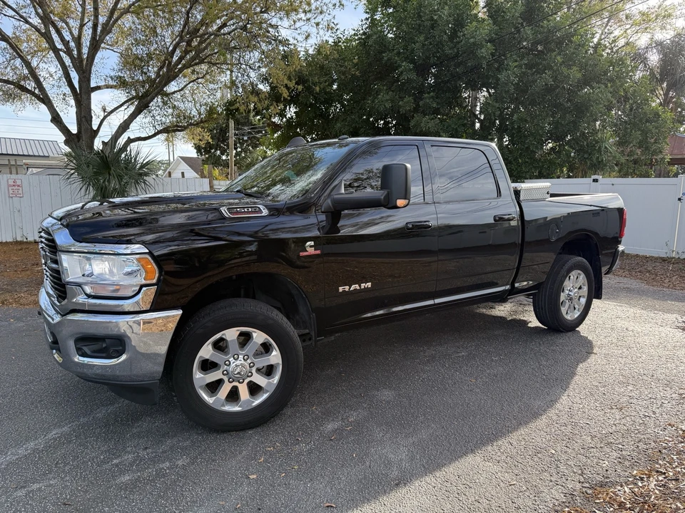 2020 Ram 2500 - Image 2 of 8