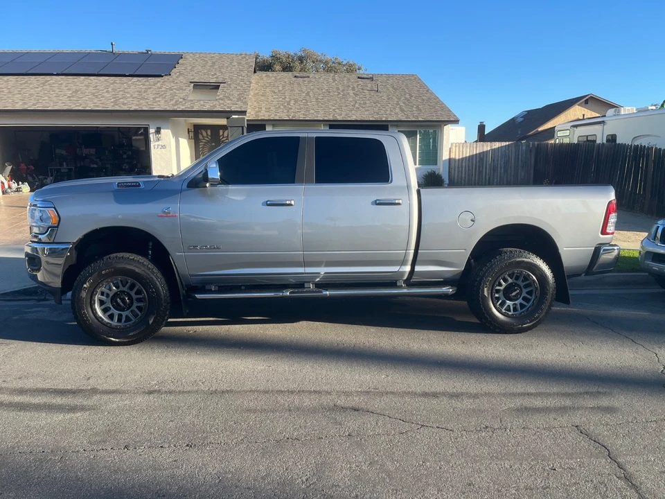 2020 Ram 2500 - Image 3 of 10