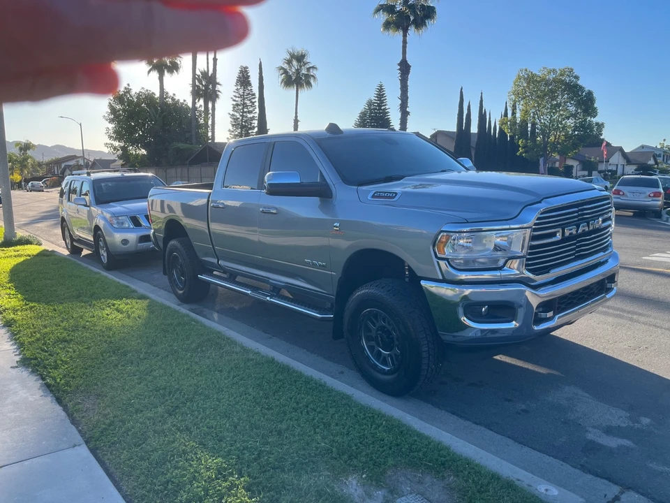 2020 Ram 2500 - Image 2 of 10