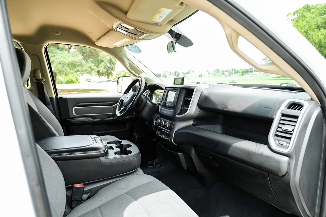 2020 Ram 2500 - Image 11 of 31