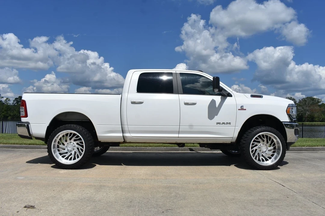 2020 Ram 2500 - Image 3 of 12