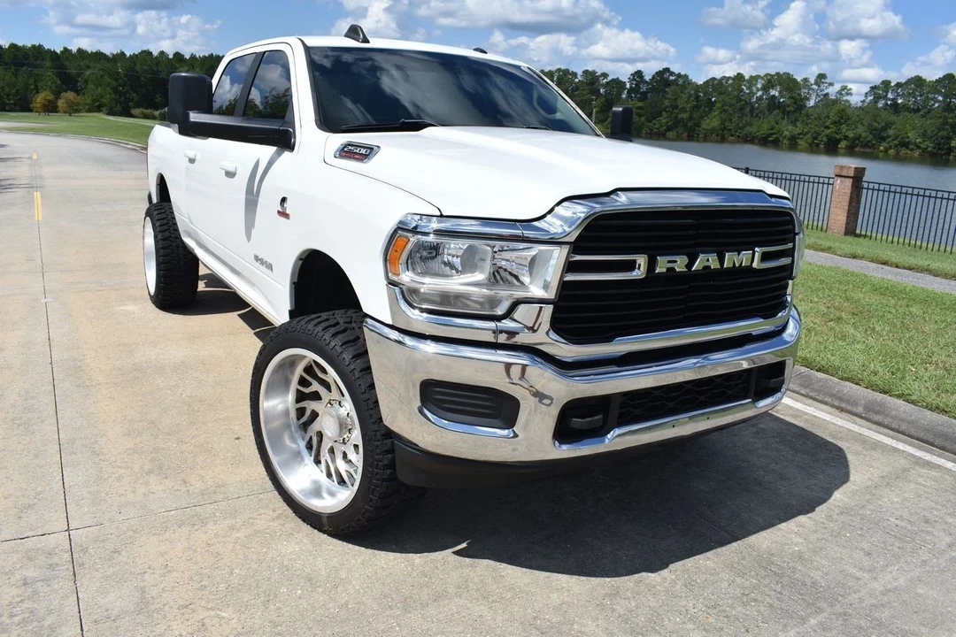 2020 Ram 2500 - Image 2 of 12