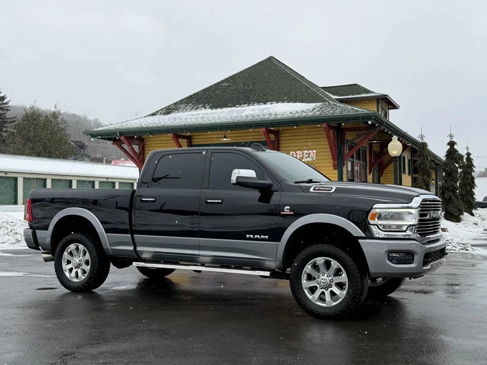 2020 Ram 2500 - Image 2 of 12
