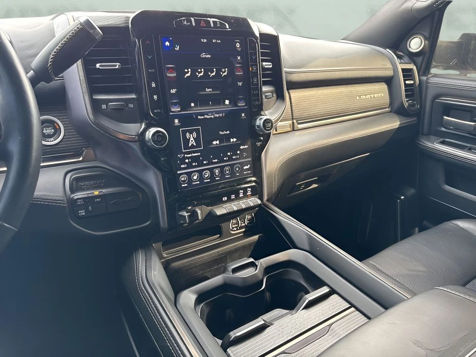 2020 Ram 2500 - Image 17 of 31