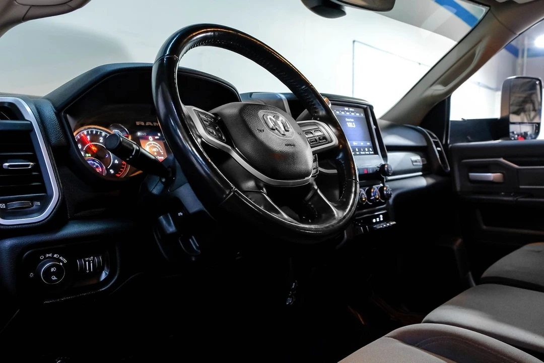 2020 Ram 2500 - Image 3 of 12