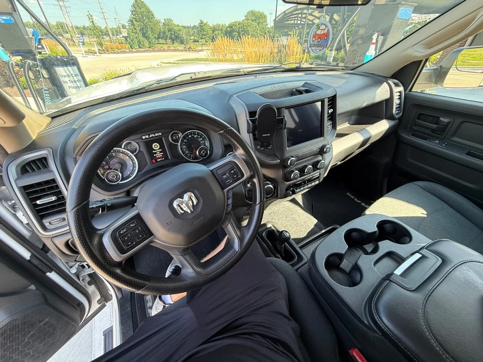 2020 Ram 2500 - Image 2 of 11