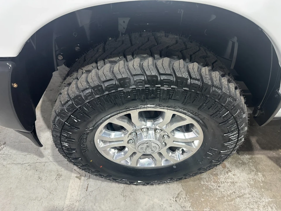 2020 Ram 2500 - Image 3 of 21