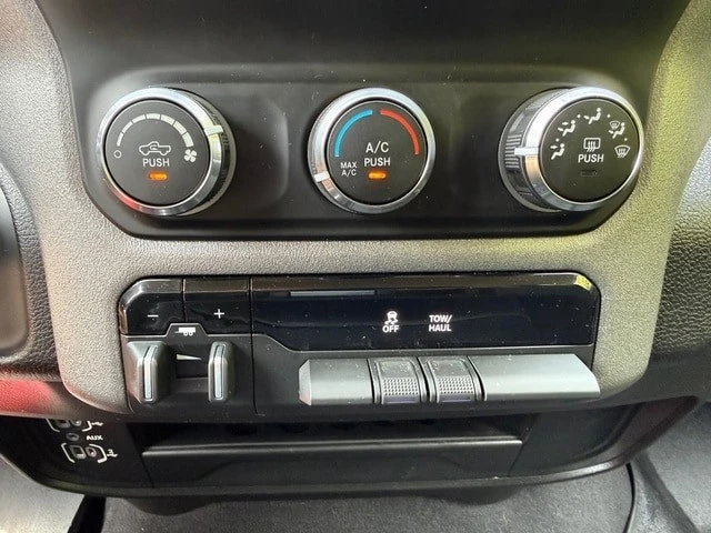 2020 Ram 2500 - Image 23 of 28