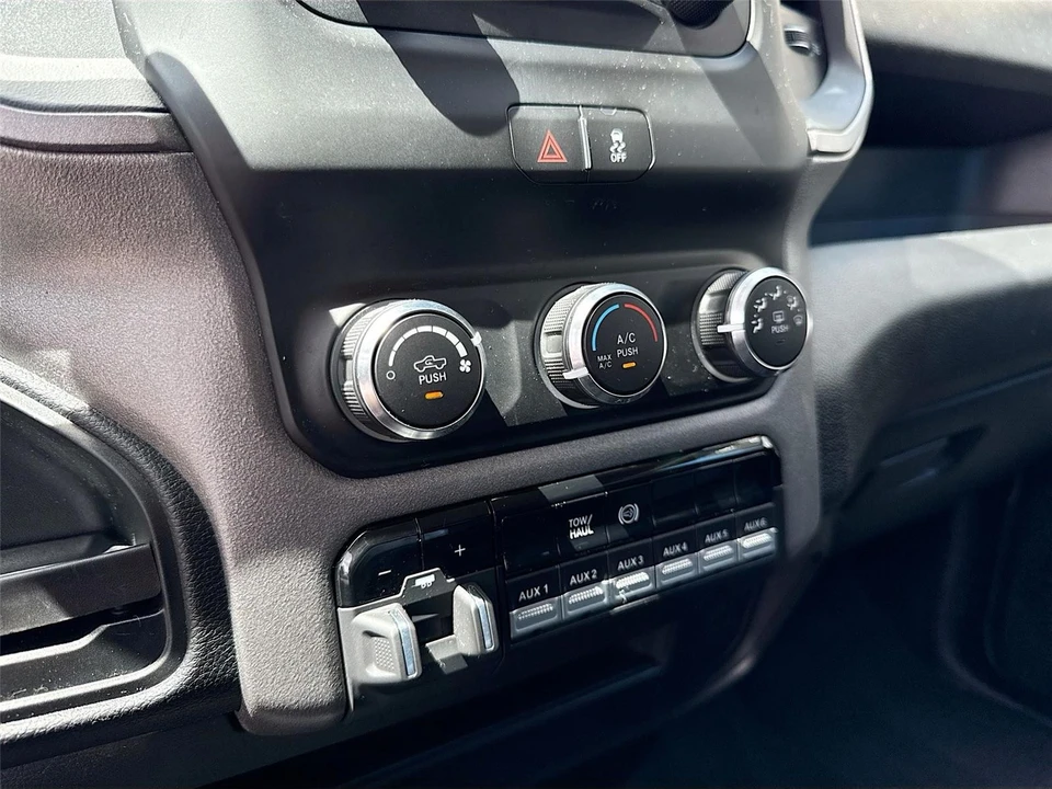 2020 Ram 2500 - Image 11 of 31