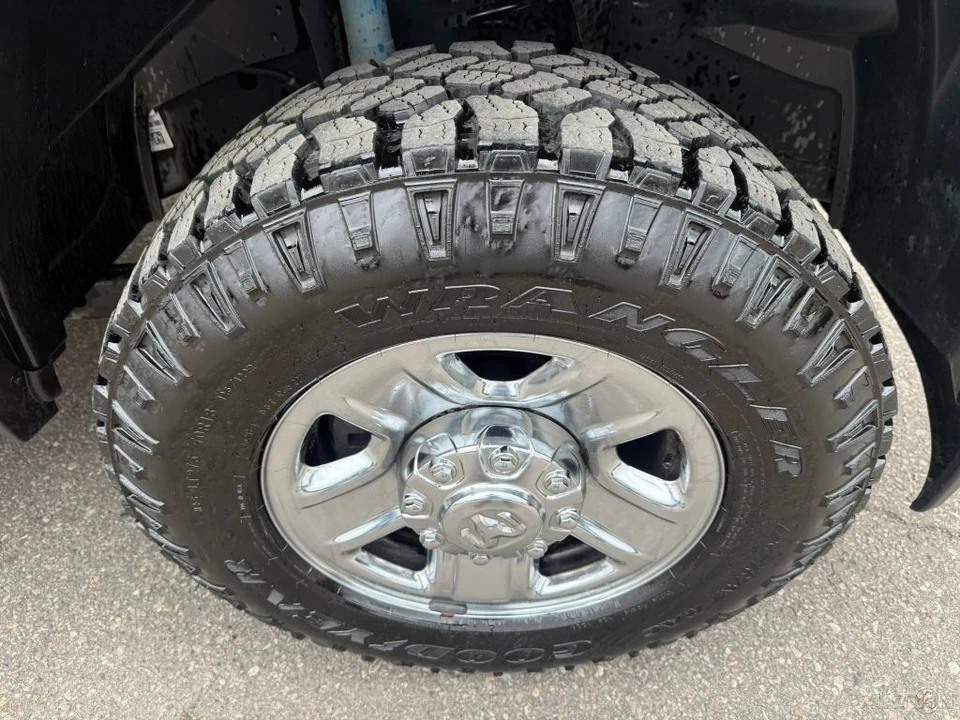 2020 Ram 2500 - Image 12 of 24