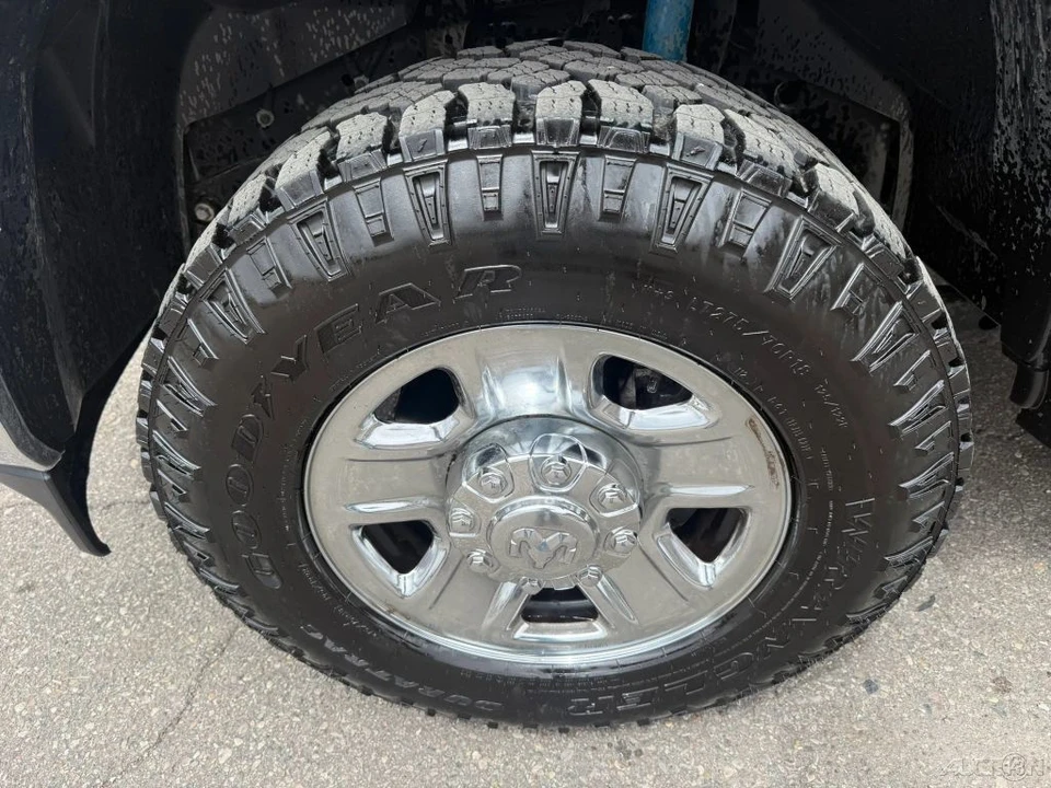 2020 Ram 2500 - Image 9 of 24