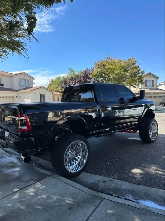 2020 Ram 2500 - Image 3 of 5