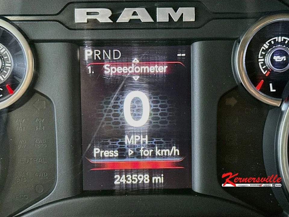2020 Ram 3500 - Image 15 of 24