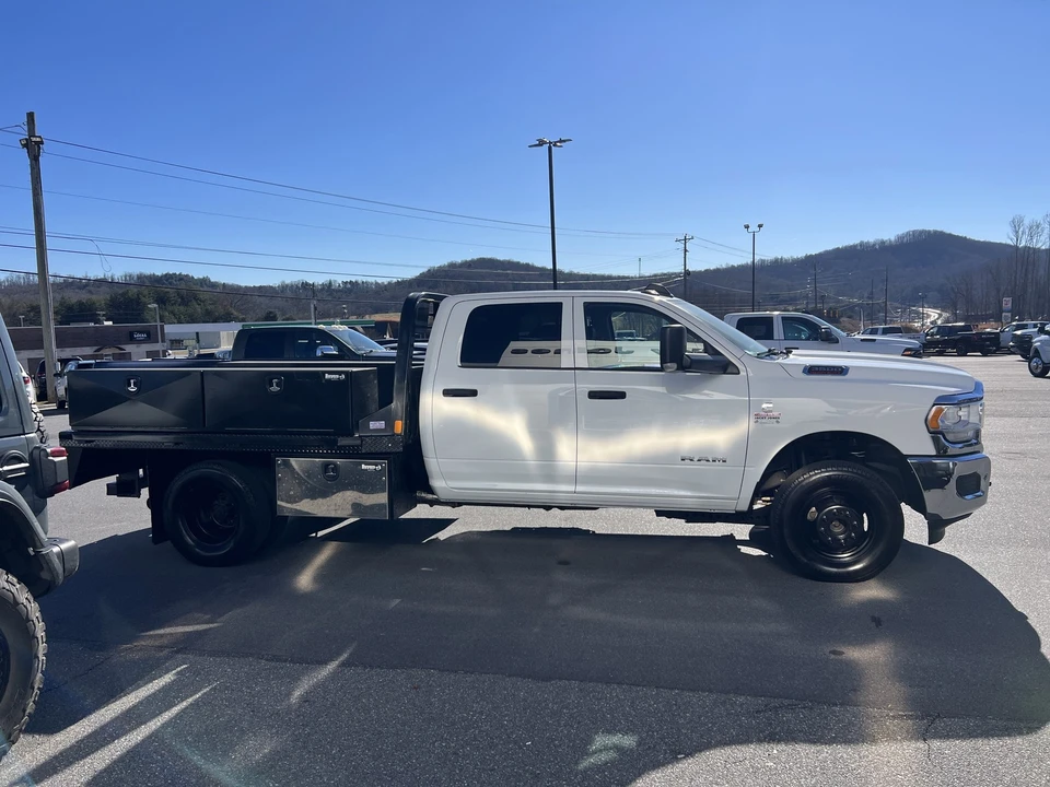 2020 Ram 3500 - Image 4 of 12