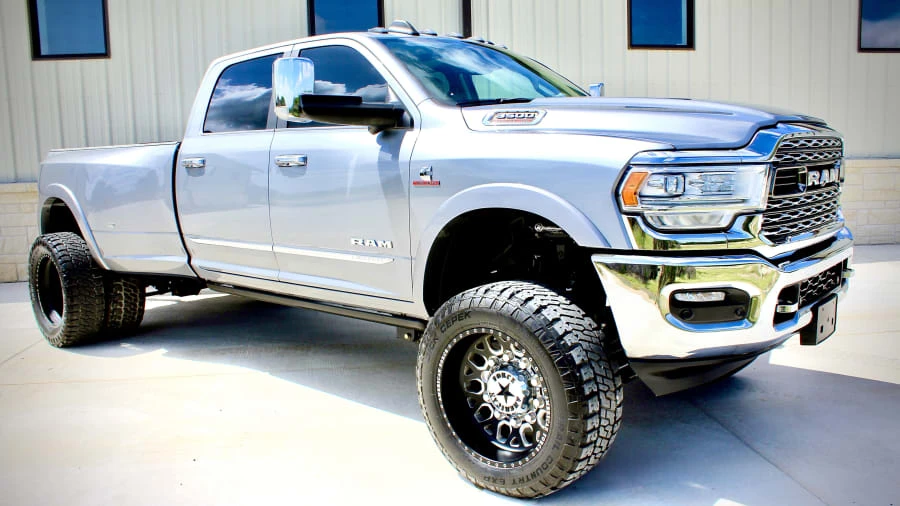 2020 Ram 3500 - Image 9 of 18