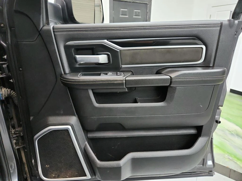 2020 Ram 3500 - Image 25 of 31