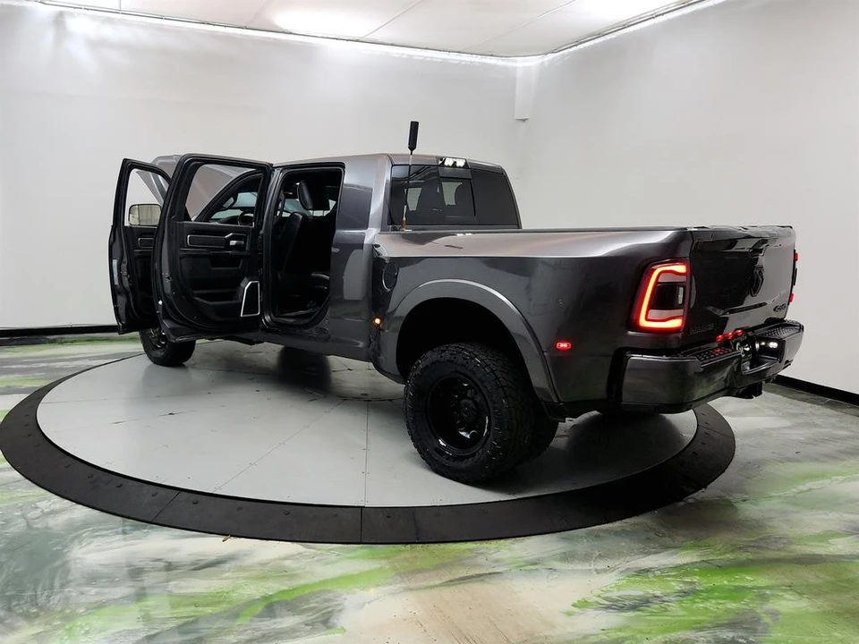 2020 Ram 3500 - Image 12 of 31