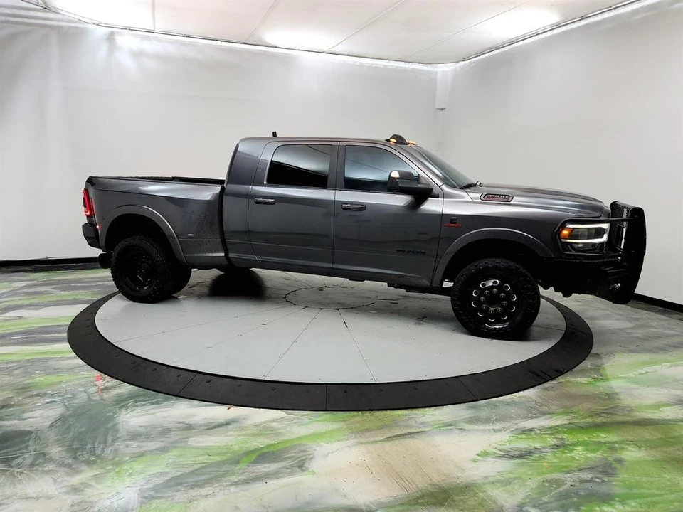 2020 Ram 3500 - Image 4 of 31