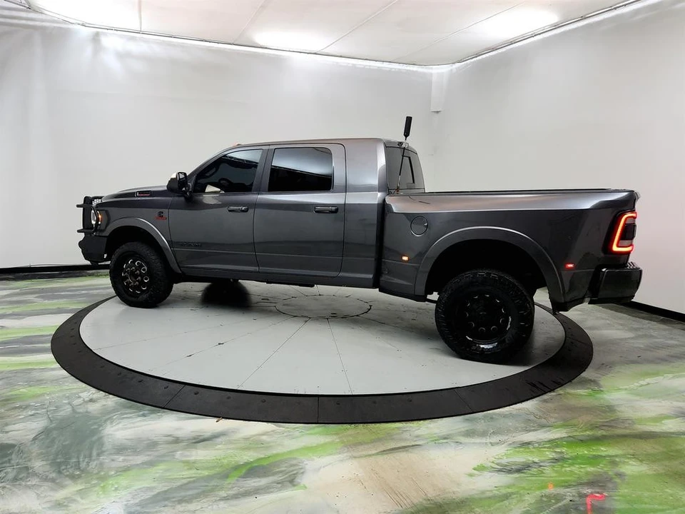 2020 Ram 3500 - Image 8 of 31