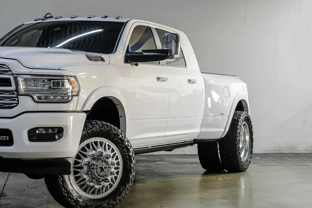 2020 Ram 3500 - Image 9 of 12