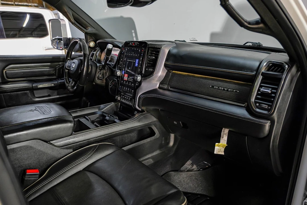 2020 Ram 3500 - Image 20 of 31