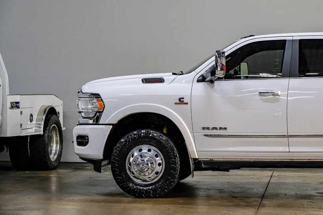 2020 Ram 3500 - Image 18 of 31