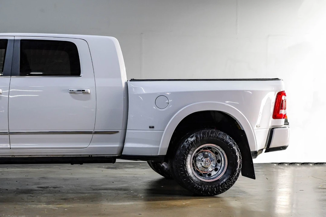 2020 Ram 3500 - Image 19 of 31