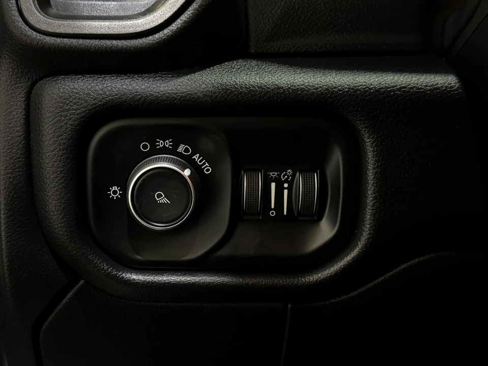 2020 Ram 3500 - Image 9 of 12
