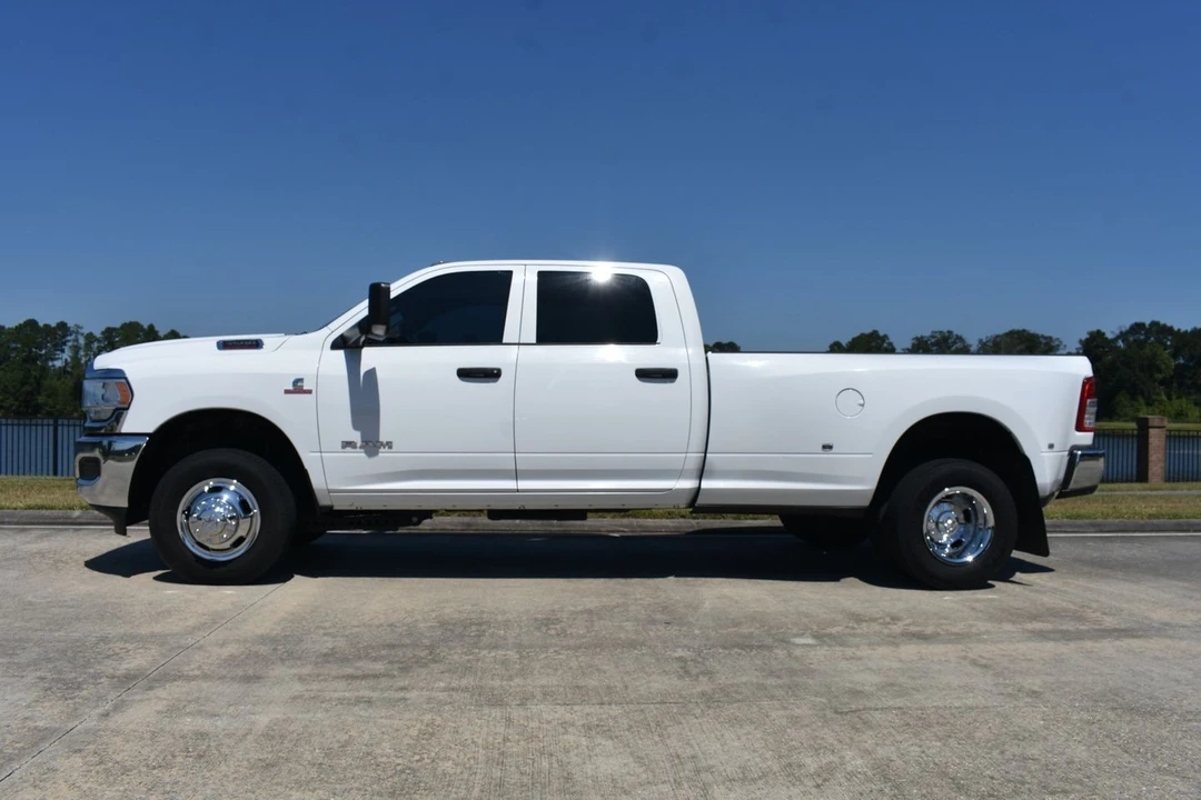 2020 Ram 3500 - Image 7 of 21